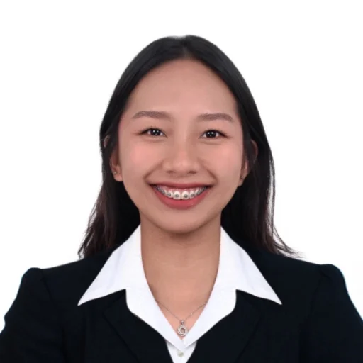 Hailey Sophia Del Rosario